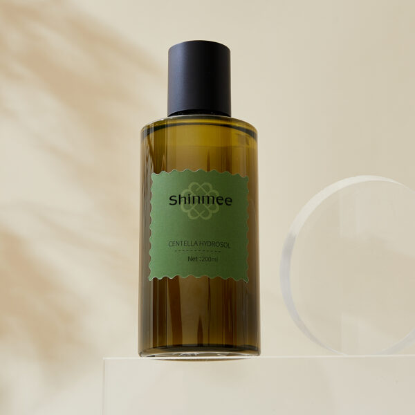 shinmee Centella hydrosol wet compress water for sensitive skin, facial repair, redness relief, toner, moisturizing, pore shrinking spray 200ml