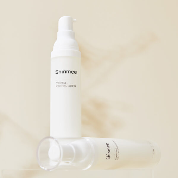 shinmee Ceramide essence lotion replenishes moisture, moisturizes, soothes, repairs damaged skin barrier, and repairs dry and sensitive skin with a water-milk lotion 50g