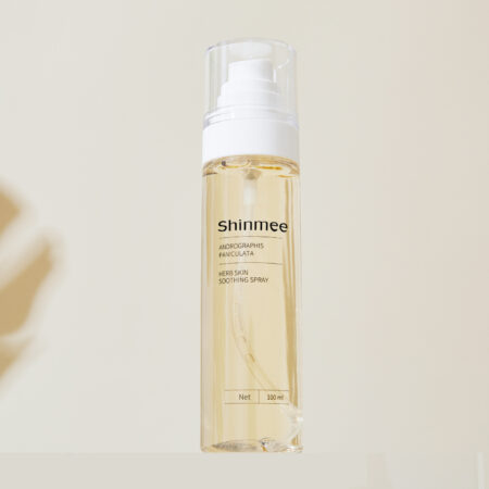 shinmee Andrographis Herbal Skin Soothing Spray repairs damaged skin barrier, restores essence water, hydrates and moisturizes, and repairs the skin 100ml